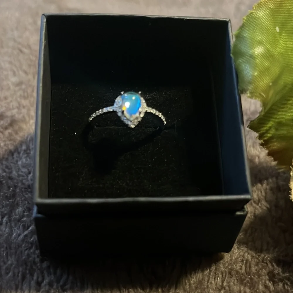 New gorgeous sterling silver water drop moonstone ring size 7 - Picture 14 of 15